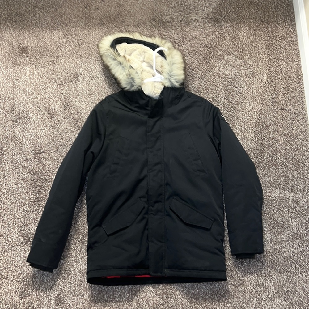 Boys Abercrombie kids winter jacket. Black with fur around the hood. Size 13/14